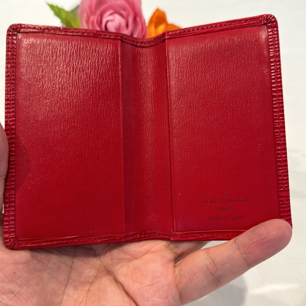 Authentic Louis Vuitton card case - Picture 3 of 6
